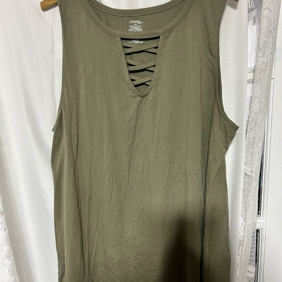 George Olive and Navy tops -3x/2x- two comfortable tops-new or like new - Picture 4 of 12